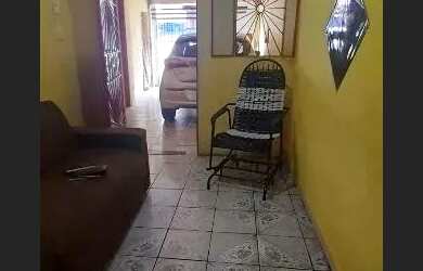 Imagem: A casa em condomínio possui 3 Dormitórios, 1 Banheiro, 1 Vaga