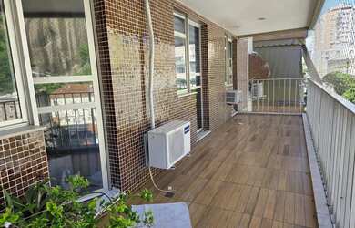 Imagem: O apartamento possui 2 Dormitórios, 2 Banheiros, 1 Vaga na