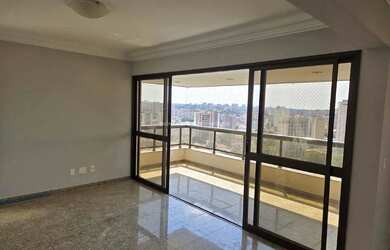 Imagem: O apartamento possui 4 Dormitórios, 5 Banheiros, 3 Vagas na