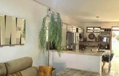 Imagem: A casa possui 2 Dormitórios, 1 Banheiro e está localizado