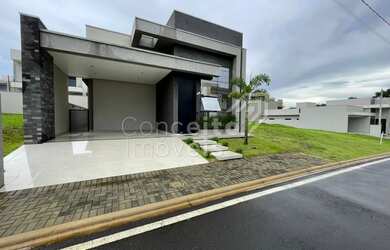 Imagem: A casa em condomínio possui 3 Dormitórios, 2 Banheiros, 2