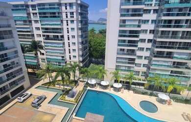 Imagem: O apartamento possui 2 Dormitórios, 2 Banheiros, 1 Vaga na