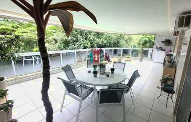 Imagem: O apartamento possui 3 Dormitórios, 4 Banheiros, 2 Vagas na