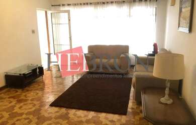 Imagem: O depósito possui 2 Vagas na garagem, 180m² de Área e Imóvel