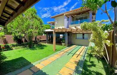 Imagem: A casa em condomínio possui 4 Dormitórios, 5 Banheiros, 2