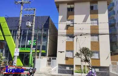 Imagem: O apartamento possui 1 Dormitório, 1 Banheiro, 1 Vaga na garagem