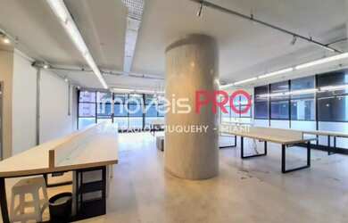 Imagem: O depósito possui 695m² de Área e está localizado em Paraíso