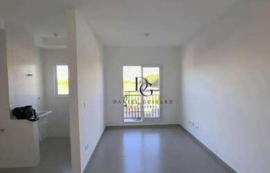 Imagem: O apartamento possui 1 Dormitório, 1 Banheiro, 1 Vaga na garagem