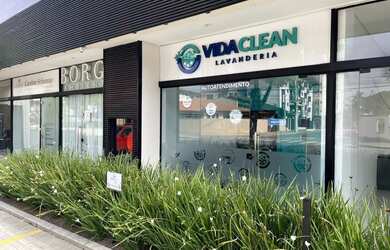 Imagem: O depósito possui 42m² de Área e está localizado em Santo