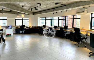 Imagem: O depósito possui 1 Vaga na garagem, 110m² de Área e está