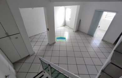 Imagem: O depósito possui 180m² de Área e está localizado em Rio