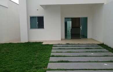 Imagem: A casa possui 2 Dormitórios, 2 Banheiros, 5 Vagas na garagem