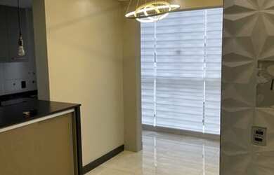 Imagem: O apartamento possui 2 Dormitórios, 1 Banheiro, 1 Vaga na garagem