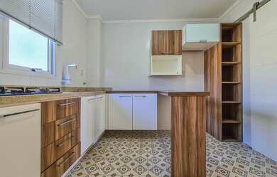 Imagem: O apartamento possui 2 Dormitórios, 2 Banheiros, 1 Vaga na