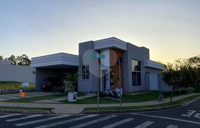 Imagem 1: Cond jardins di Roma- Casa esquina -Locação - R$ 9500,00 mais encargos