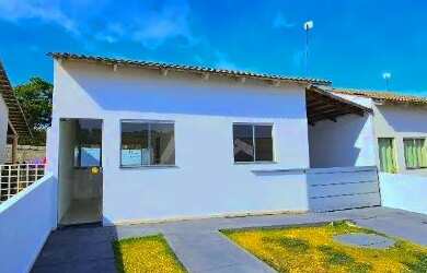 Imagem: A casa possui 2 Dormitórios, 1 Banheiro, 4 Vagas na garagem