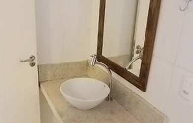 Imagem: O apartamento possui 3 Dormitórios, 2 Banheiros, 2 Vagas na