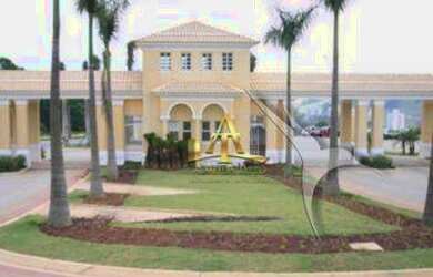 Imagem: A casa em condomínio possui 4 Dormitórios, 5 Banheiros, 5