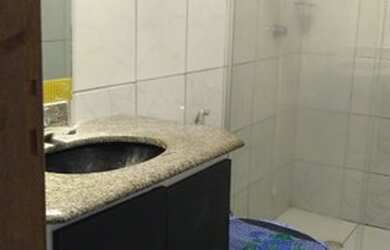 Imagem 9: Aluguel de casa. Guarda roupa, 1 Banheiroe2 Dormitórios