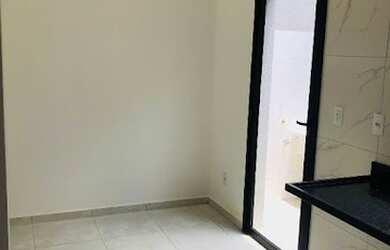 Imagem: A casa em condomínio possui 2 Dormitórios, 2 Banheiros, 1