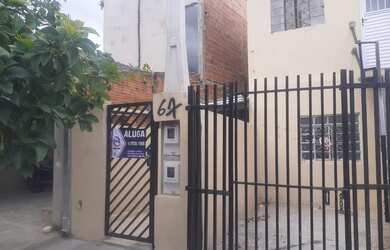 Imagem: A casa possui 1 Dormitório, 1 Banheiro, 35m² de Área e está