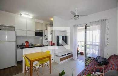 Imagem: O apartamento possui 1 Dormitório, 1 Banheiro, 1 Vaga na garagem