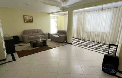 Imagem 5: Casa na Atalaia. 568m² de Área, 3 Vagas na garageme4 Dormitórios