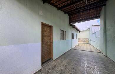 Imagem 3: Casa com 3 dormitórios para alugar, 252 m² por R$ 2.000/mês - Vila São Jorge - Anápolis/GO