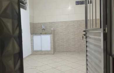 Imagem: A casa possui 1 Dormitório, 1 Banheiro e está localizado