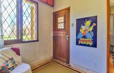 Imagem 12: Espaço, Sol e Tradição Casa Clássica com 6 Dormitórios em Terreno...