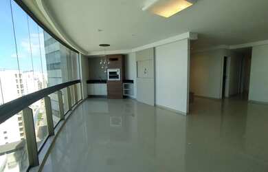 Imagem: O apartamento possui 4 Dormitórios, 3 Banheiros, 2 Vagas na