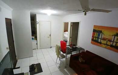 Imagem: O apartamento possui 2 Dormitórios, 1 Banheiro, 1 Vaga na garagem