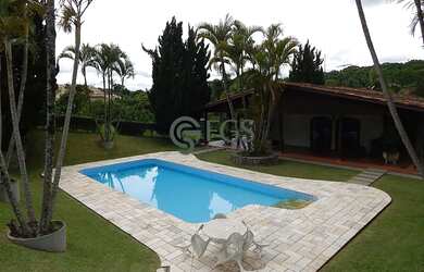 Imagem: A casa em condomínio possui 3 Dormitórios, 3 Banheiros, 2