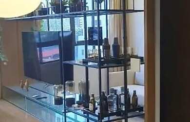 Imagem: O apartamento possui 1 Dormitório, 1 Banheiro, 1 Vaga na garagem