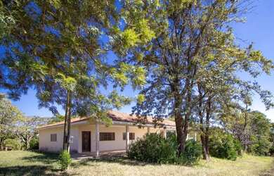 Imagem: A chácara possui 109.000m² de Área e está localizado em