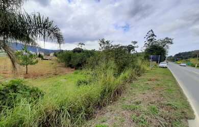 Imagem: O terreno possui 7297m² de Área e está localizado em Nereu