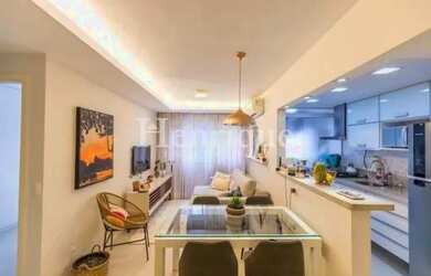 Imagem: O apartamento possui 2 Dormitórios, 2 Banheiros, 1 Vaga na