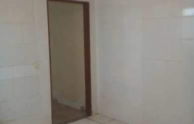 Imagem 10: Salãozinho com cozinha e wc Edicula nos fundos em Ipigua bairro Res Atenas