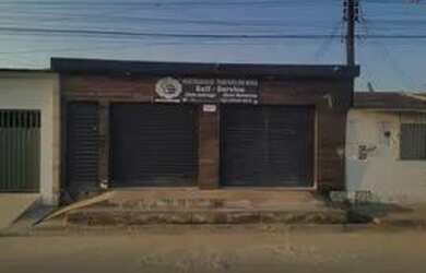 Imagem: A casa possui 2 Dormitórios, 1 Banheiro e está localizado