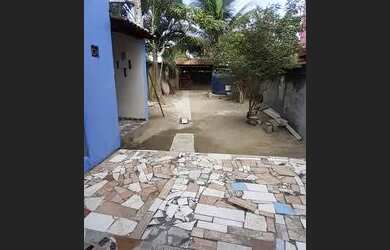 Imagem: A casa possui 1 Dormitório, 2 Banheiros, 2 Vagas na garagem