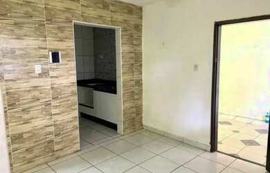 Imagem: A casa possui 2 Dormitórios, 1 Banheiro, 99m² de Área e