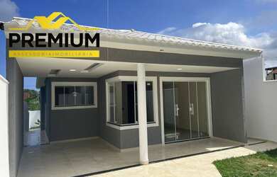 Imagem: A casa possui 3 Dormitórios, 2 Banheiros, 1 Vaga na garagem