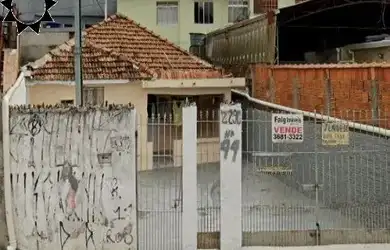 Imagem: A casa possui 2 Dormitórios, 1 Banheiro, 1 Vaga na garagem