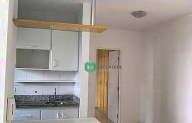 Imagem: O apartamento possui 1 Dormitório, 1 Banheiro, 1 Vaga na garagem