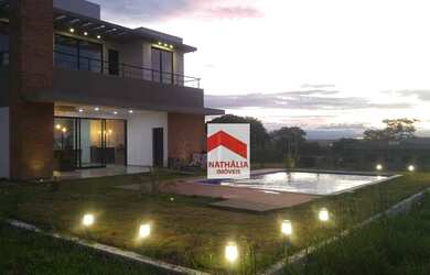 Imagem: A casa em condomínio possui 3 Dormitórios, 4 Banheiros, 5