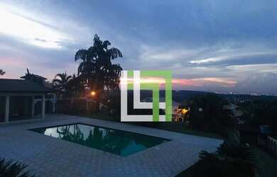 Imagem: A casa em condomínio possui 5 Dormitórios, 5 Banheiros, 4