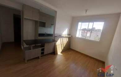 Imagem: O apartamento possui 2 Dormitórios, 1 Banheiro, 1 Vaga na garagem