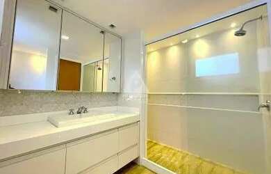 Imagem 8: Obra de arte espetacular com vistas deslumbrantes e em alto nível de...