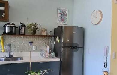 Imagem: O apartamento possui 1 Dormitório, 1 Banheiro, 1 Vaga na garagem