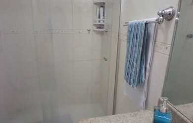 Imagem: O apartamento possui 1 Dormitório, 1 Banheiro, 1 Vaga na garagem